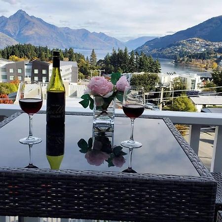 Central Lakeview Apartment With Amazing Rooftop 镇上湖景三室套房 Queenstown Exterior photo