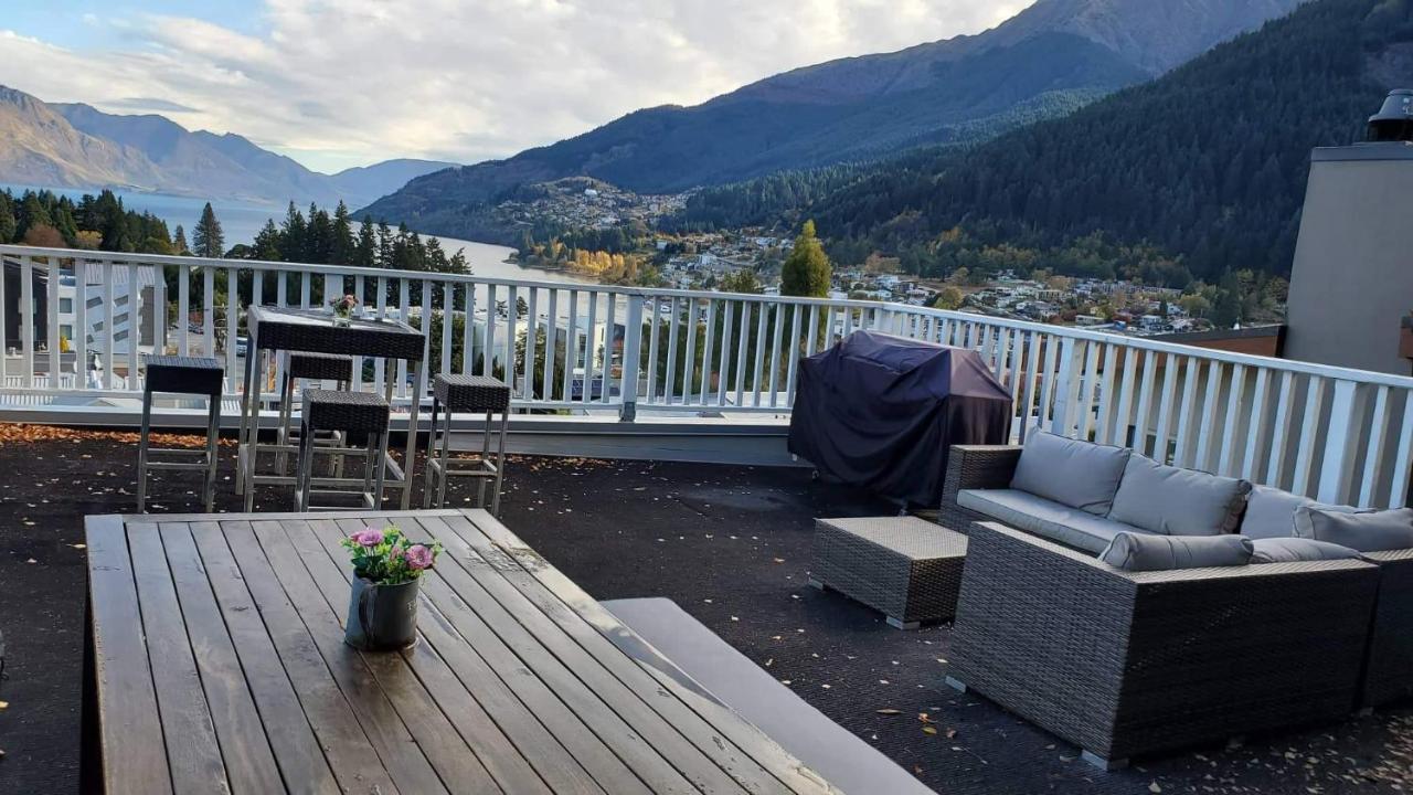 Central Lakeview Apartment With Amazing Rooftop 镇上湖景三室套房 Queenstown Exterior photo