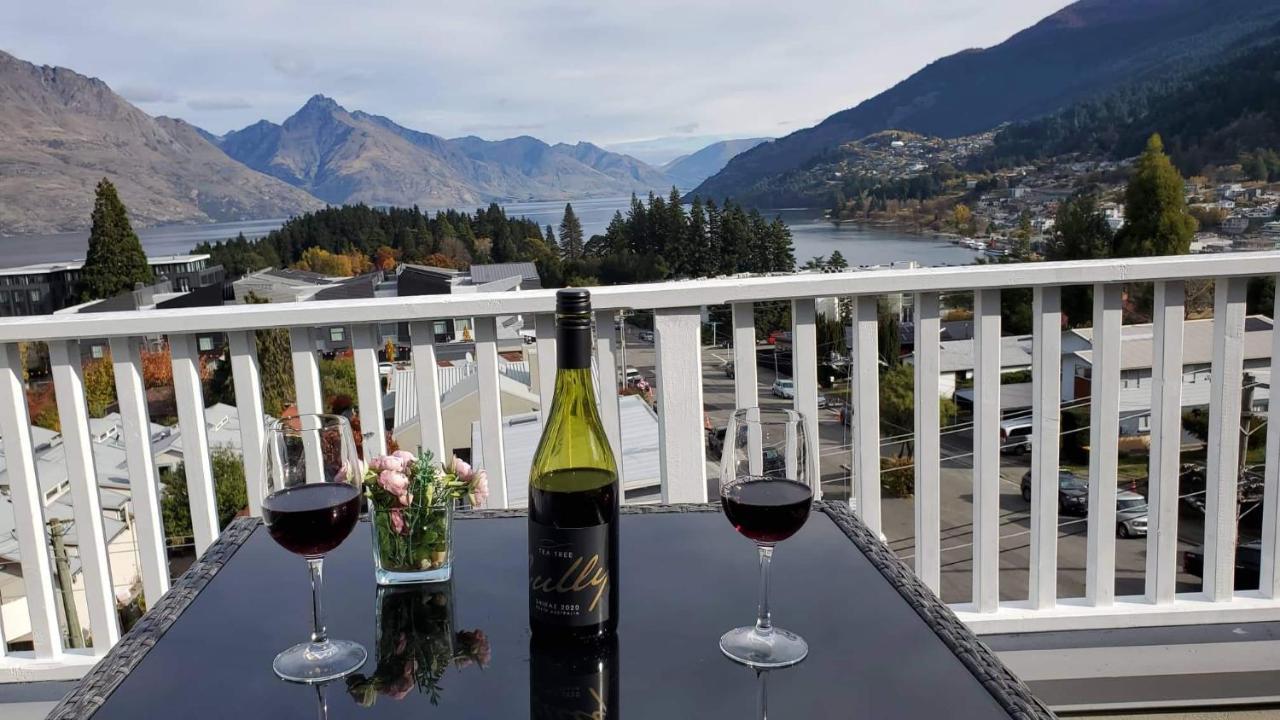 Central Lakeview Apartment With Amazing Rooftop 镇上湖景三室套房 Queenstown Exterior photo