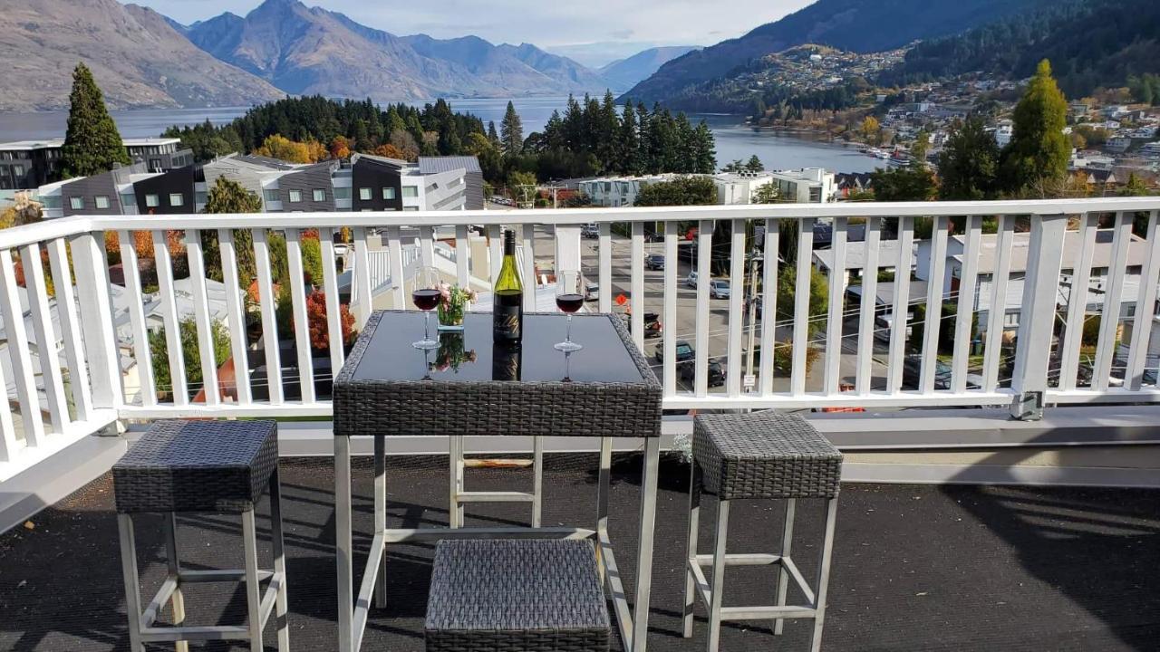 Central Lakeview Apartment With Amazing Rooftop 镇上湖景三室套房 Queenstown Exterior photo