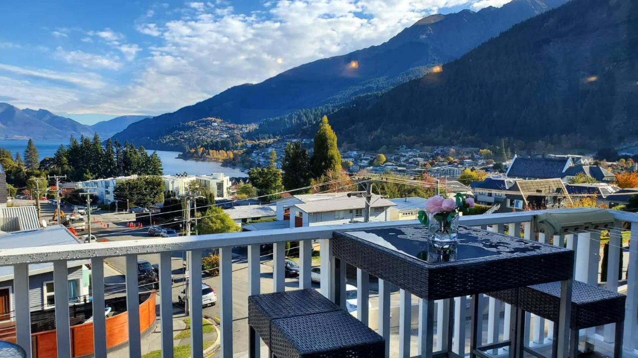 Central Lakeview Apartment With Amazing Rooftop 镇上湖景三室套房 Queenstown Exterior photo