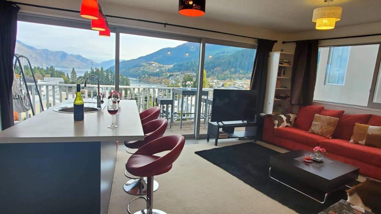 Central Lakeview Apartment With Amazing Rooftop 镇上湖景三室套房 Queenstown Exterior photo