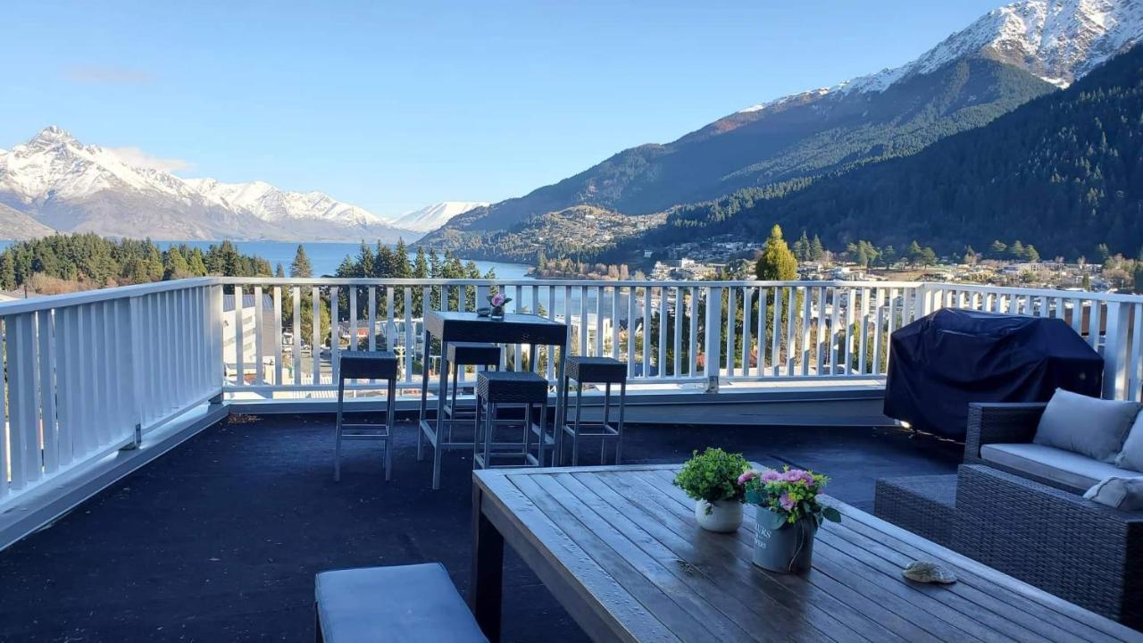 Central Lakeview Apartment With Amazing Rooftop 镇上湖景三室套房 Queenstown Exterior photo