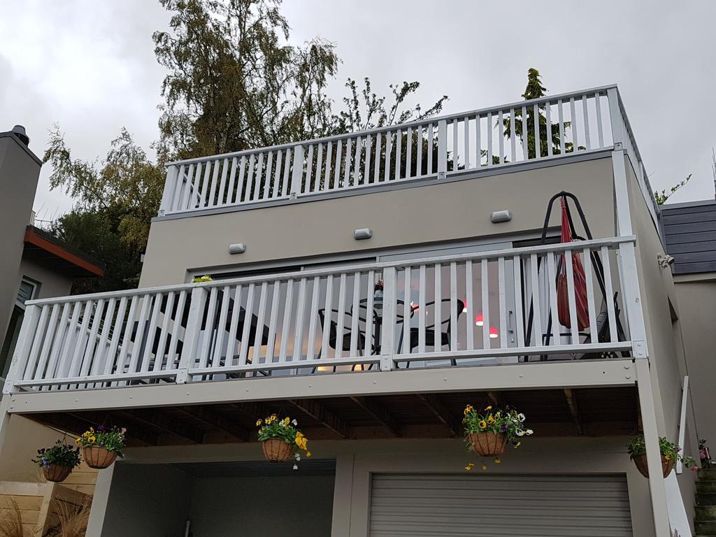 Central Lakeview Apartment With Amazing Rooftop 镇上湖景三室套房 Queenstown Exterior photo