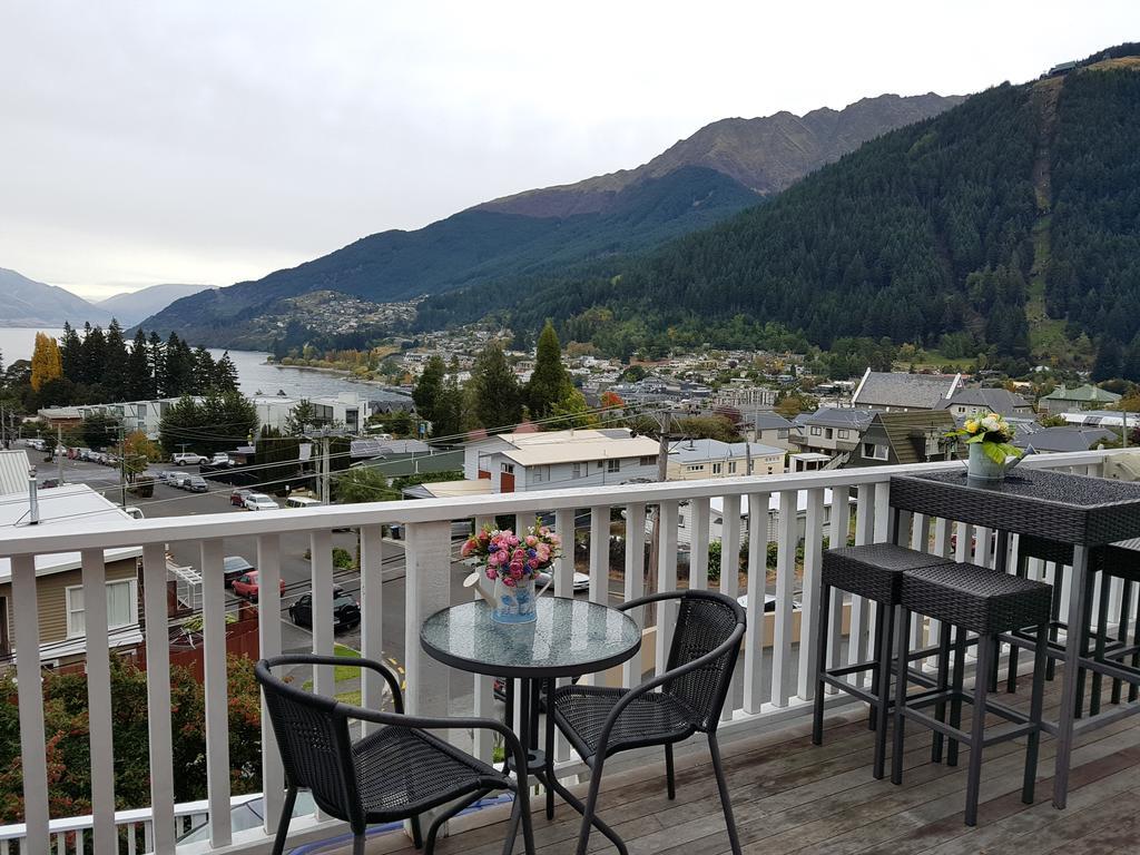 Central Lakeview Apartment With Amazing Rooftop 镇上湖景三室套房 Queenstown Exterior photo