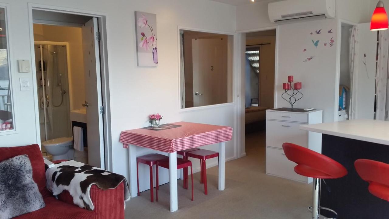 Central Lakeview Apartment With Amazing Rooftop 镇上湖景三室套房 Queenstown Exterior photo